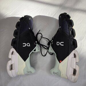 On Cloud Cloudflyer Womens size 10 Running Shoes Black White Mint Green